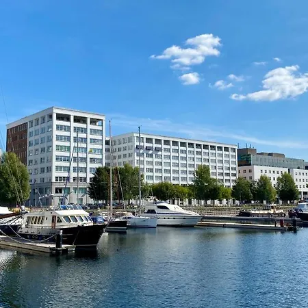 Oneluxstay Centre